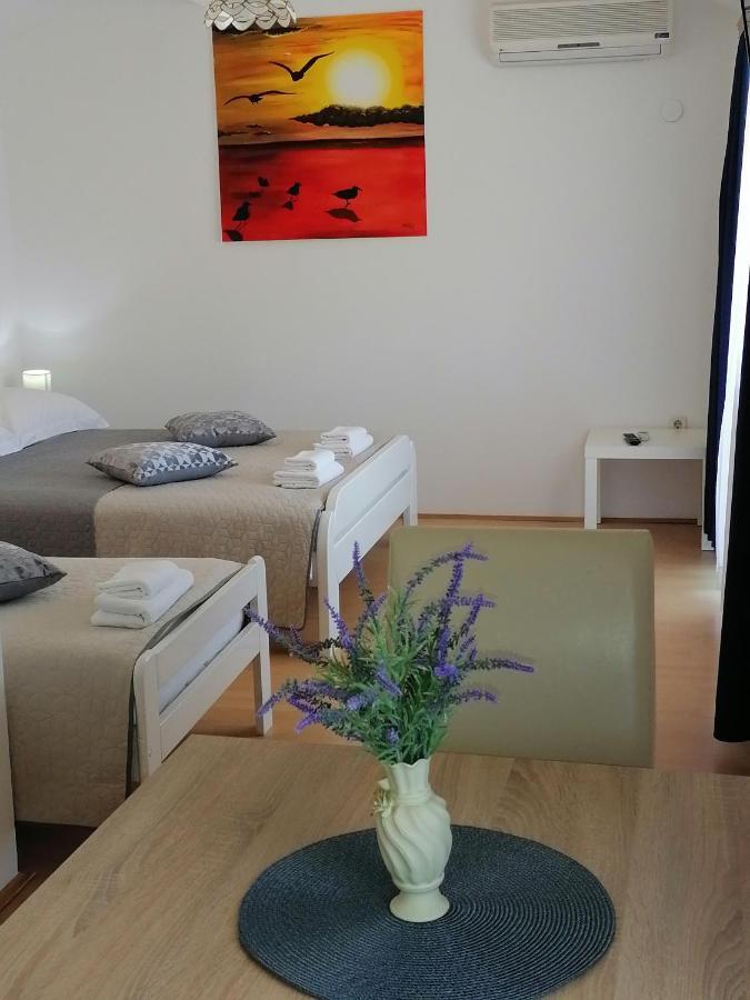 Apartments Kozjan カルロヴァッツ エクステリア 写真