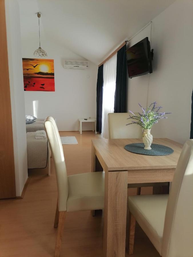 Apartments Kozjan カルロヴァッツ エクステリア 写真