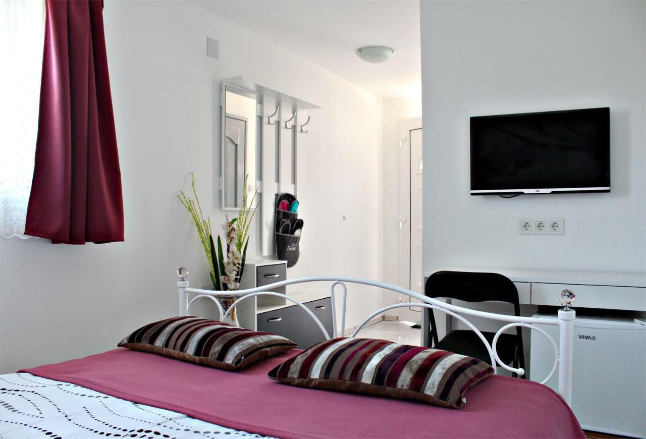 Apartments Kozjan カルロヴァッツ エクステリア 写真